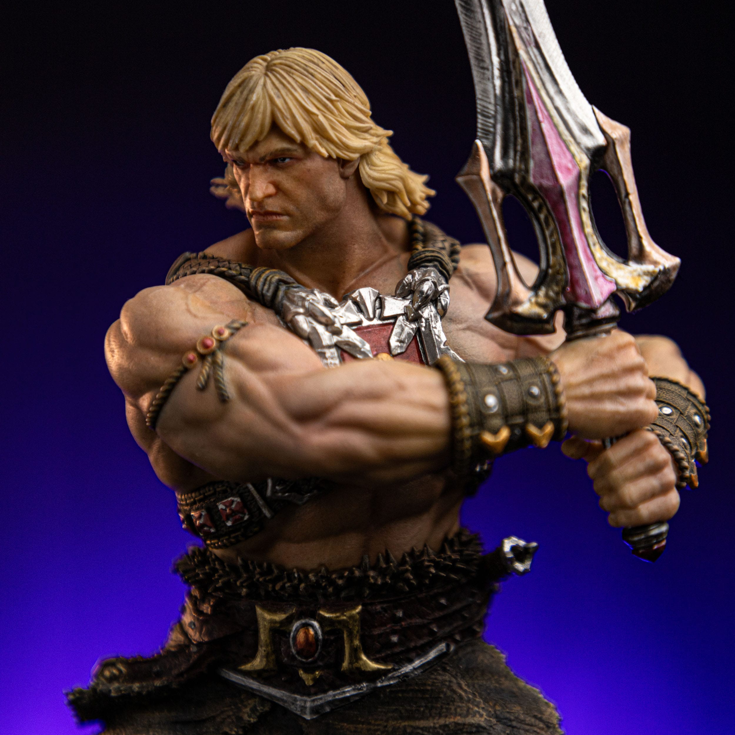 Masters of the Universe Deluxe Art Scale Statue 1/10 He-Man Unleashed 34 cm